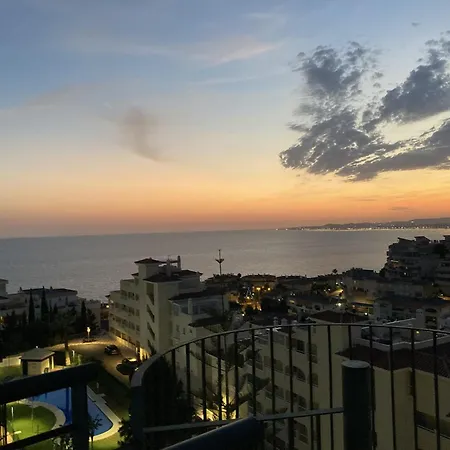 Apartment Terrace Of Paradise, 3 Bed Duplex, Bbq, Views, Pool, Parking Benalmadena