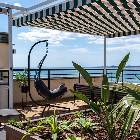Terrace Of Paradise, 3 Bed Duplex, Bbq, Views, Pool, Parking Apartment *