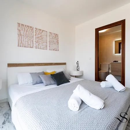 Terrace Of Paradise, 3 Bed Duplex, Bbq, Views, Pool, Parking Apartment